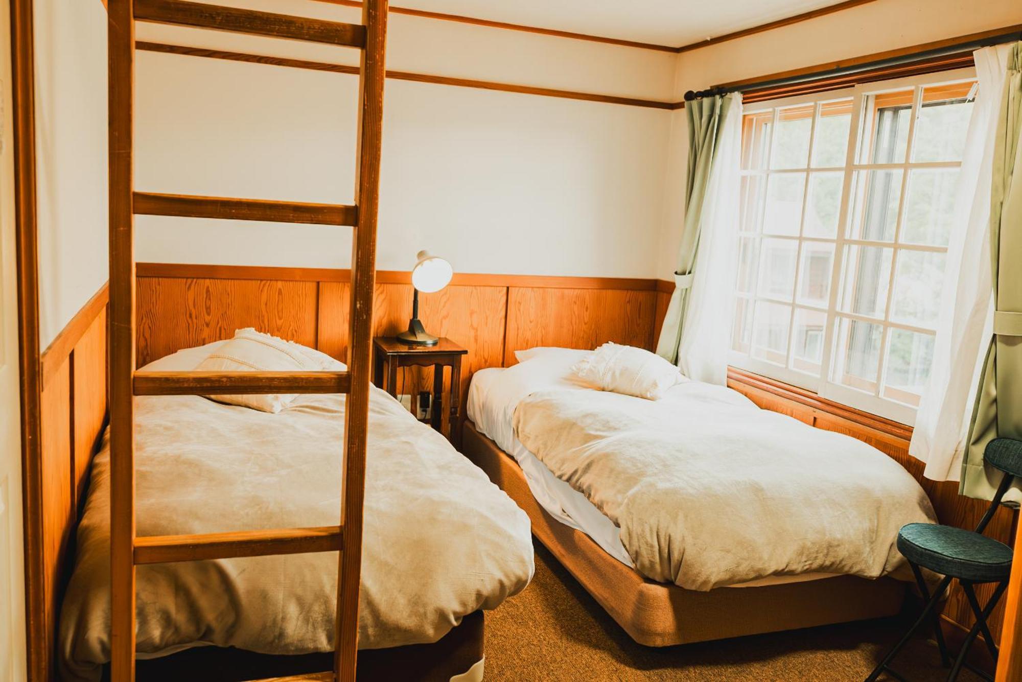 Hakuba Pension & Log Hotel Meteor Extérieur photo
